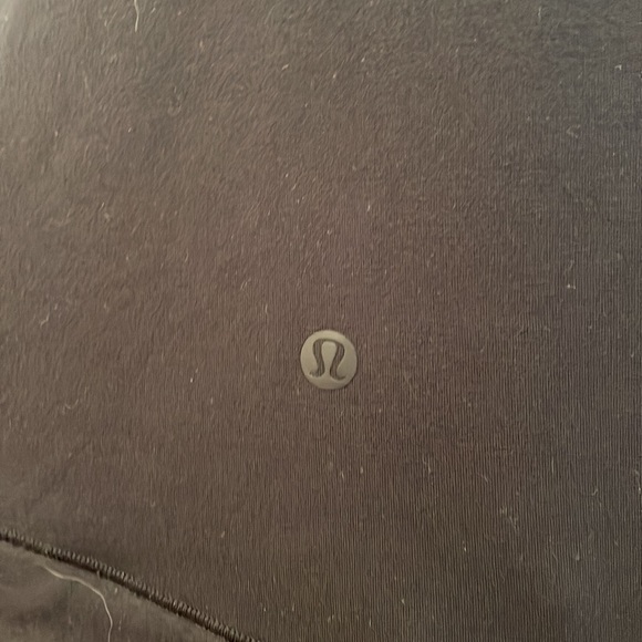 BLACK LULULEMON JACKET SIZE 6 - Picture 3 of 3